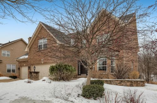 408 Elderberry Ln, Streamwood, IL 60107-2136