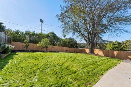 915 Alta Vista Dr, Vista CA  92084-5517 exterior
