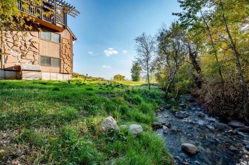 1836 Ft Cyn Rd, Alpine UT 84004-1110 exterior