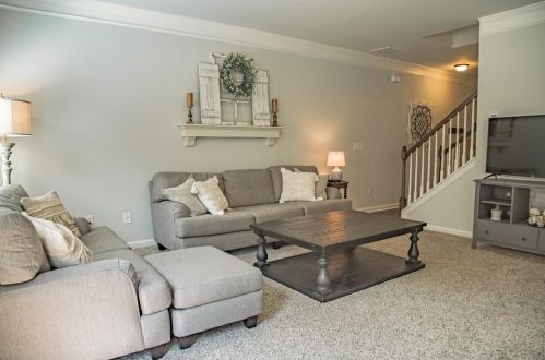 261 Valley Xing, Holly Springs GA  30114-1232 exterior