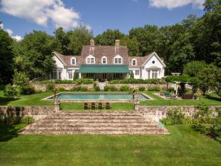 42 Lower Cross Rd, Greenwich, CT 06831-3002