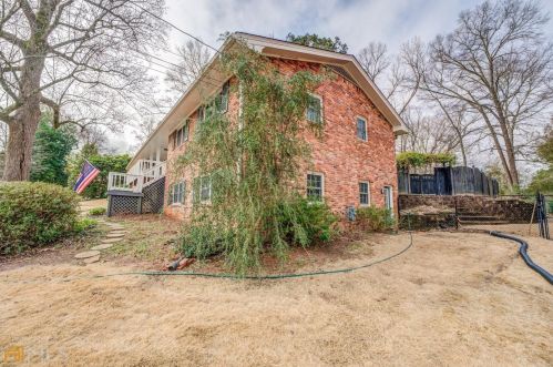 1250 Pine Knoll Ln, Conyers GA  30013-1246 exterior