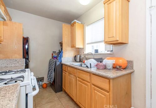 341 Chevy Chase Dr, Glendale CA  91205-4440 exterior