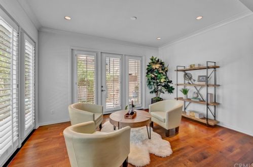 328 Bronze, Irvine CA  92618-1510 exterior