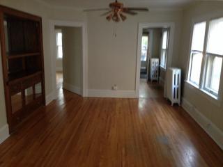 1905 Saint Clair Ave, Saint Paul MN  55105-1646 exterior
