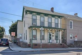 25 Middle St, Hanover, PA 17331-3116