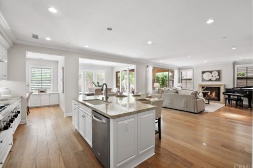 24 Constantine, Irvine CA  92620-3547 exterior