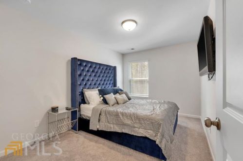 3132 Meadowstone Ln, Atlanta GA  30331-2939 exterior