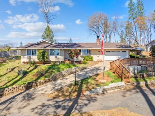 5571 Woodsmuir Ln, Paradise, CA 95969-5417
