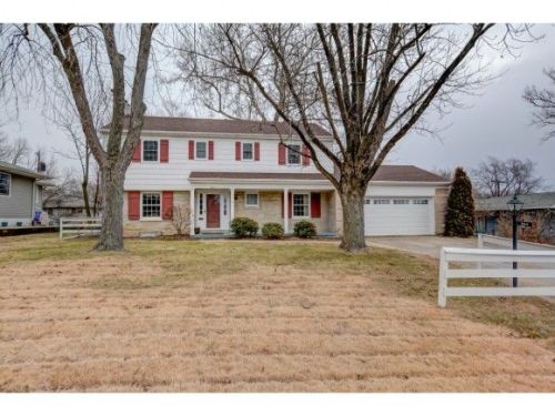 304 Redwood Ln, Decatur, IL 62522-2575