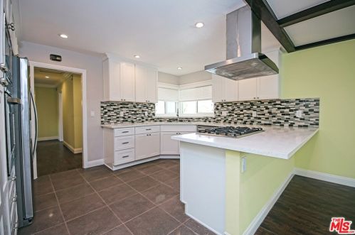 1526 Harle Pl, Anaheim CA  92802-2510 exterior