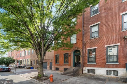 744 10th St, Philadelphia PA  19147-2742 exterior