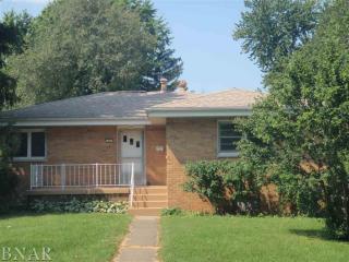14 Riser Ave, Bloomington, IL 61701-1970