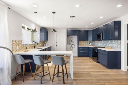 1909 Belford Dr, Austin TX  78757-8205 exterior