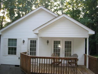 549 Hatch Rd, Chapel Hill NC  27516-5310 exterior