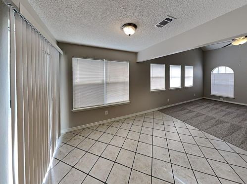 6808 Windwillow Ct, Fort Worth TX  76137-1206 exterior