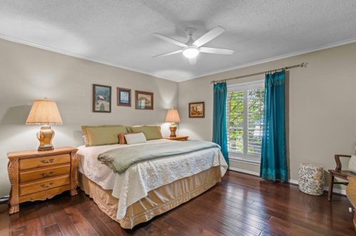 6127 Dilbeck Ln, Dallas TX  75240-5350 exterior