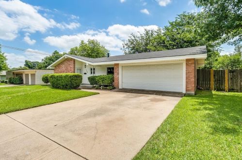 7009 Treehaven Rd, Fort Worth, TX 76116-9033