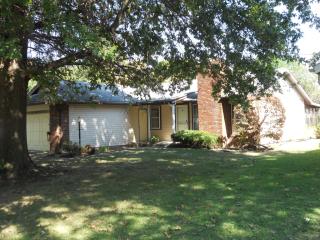 204 Bristol Dr, Springfield, IL 62702-3456