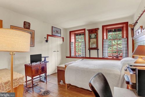 1917 Walnut Bottom Rd, Carlisle PA  17015-9624 exterior