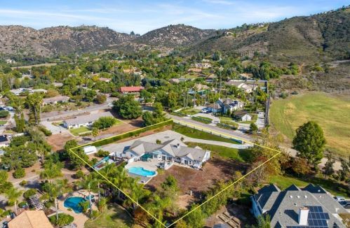 1692 Marilyn Ln, San Marcos, CA 92069-9723