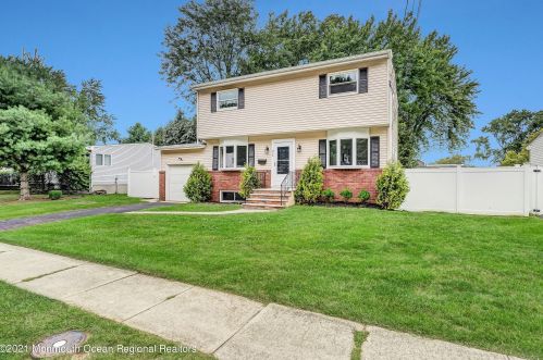 22 Stanford Dr, Hazlet NJ  07730-2314 exterior