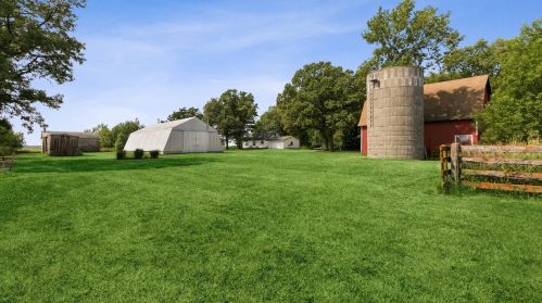 9951 Mockingbird Rd, Foley, MN 56329-9527