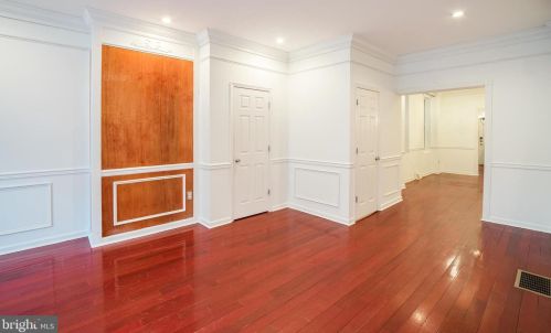 1338 16th St, Philadelphia PA  19146-4709 exterior