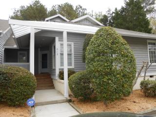 212 Kirkwood Dr, Chapel Hill NC  27514-5137 exterior