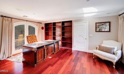 1958 Calafia St, Glendale CA  91208-2306 exterior