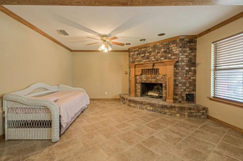 501 Center St, Whitewright TX 75491-2804 exterior