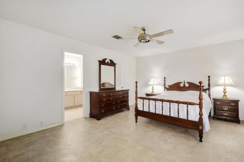 2208 Coats Cir, Austin TX  78748-3403 exterior