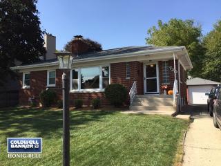 720 11th St, Romeoville, IL 60441-3624