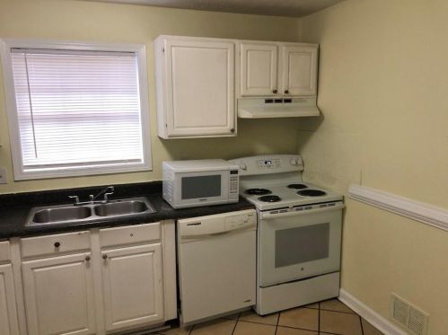 1232 Creek Forest Ct, Conyers GA  30012-3545 exterior