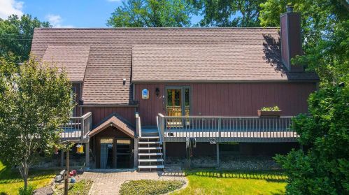 5 Glendale Ave, Oswego, IL 60543-9762