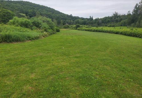 56 Pine St, Mexico, ME 04257-1728