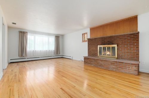 2305 Holly Pl, Denver CO 80222-6218 exterior