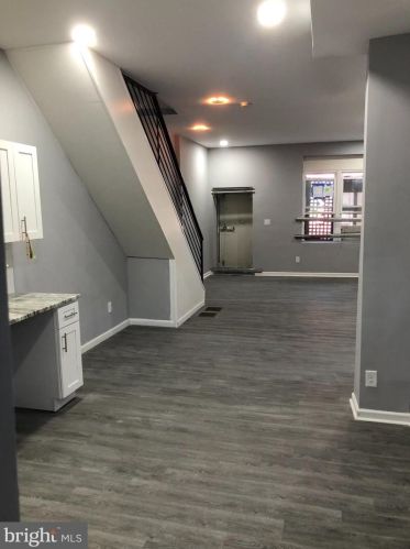 1725 23rd St, Philadelphia, PA 19145-1910