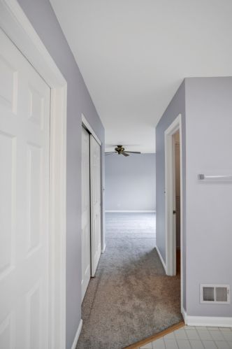 841 Tamarac Dr, Carol Stream IL  60188-4427 exterior