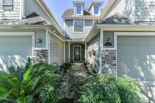 2809 Seaside Dr, Taylor Lake Village, TX 77586-5510