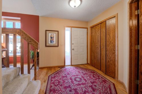 4561 Cliff Ridge Ct, Saint Paul MN  55123-1811 exterior