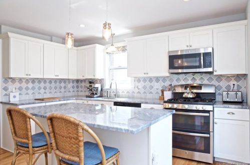 5 Alden Ave, Norwalk CT  06855-2501 exterior