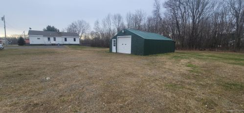 16 School St, Milford, ME 04461-3300