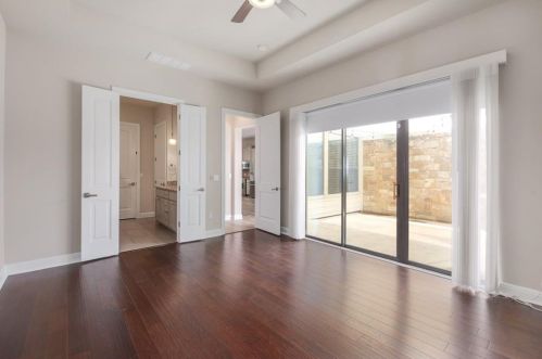 4516 Berkman Dr, Austin TX  78723-1217 exterior