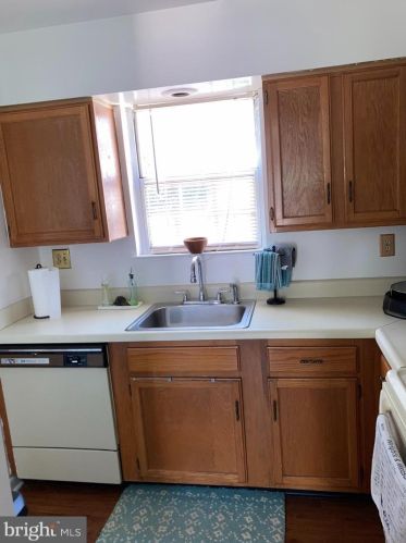 63 Lexton Dr, York PA 17404-9437 exterior