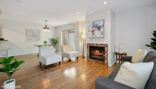 2121 Lincoln Ave, Chicago, IL 60614-4510