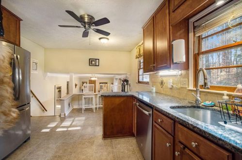 2766 Harrington Pl, Atlanta GA  30311-2346 exterior