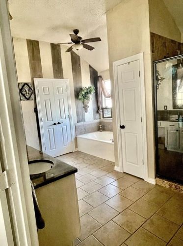 7774 Park Downs Dr, Fort Worth TX  76137-5451 exterior