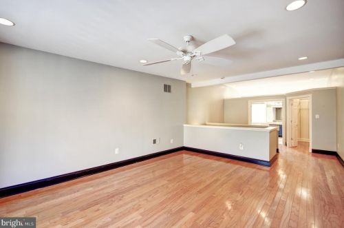423 16 St, Philadelphia PA  19146-1657 exterior