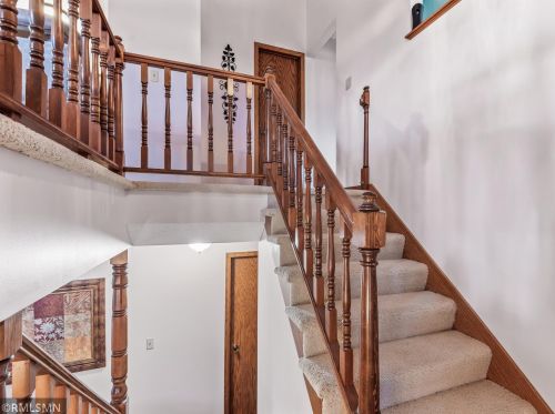 600 Donegal Cir, Saint Paul MN  55126-4715 exterior